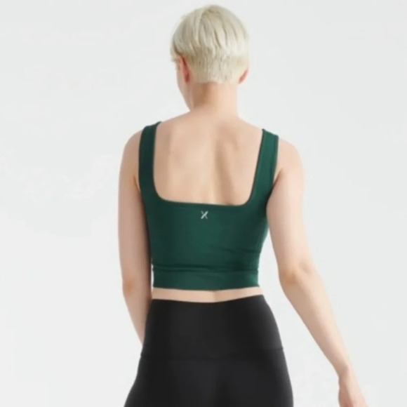 Knix Good to Go Seamless Tank in Green  Small - Picture 2 of 16